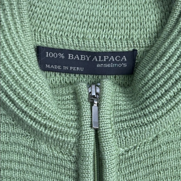 100% Baby Alpaca Women's Green Cardigan Sweater - Picture 2 of 7